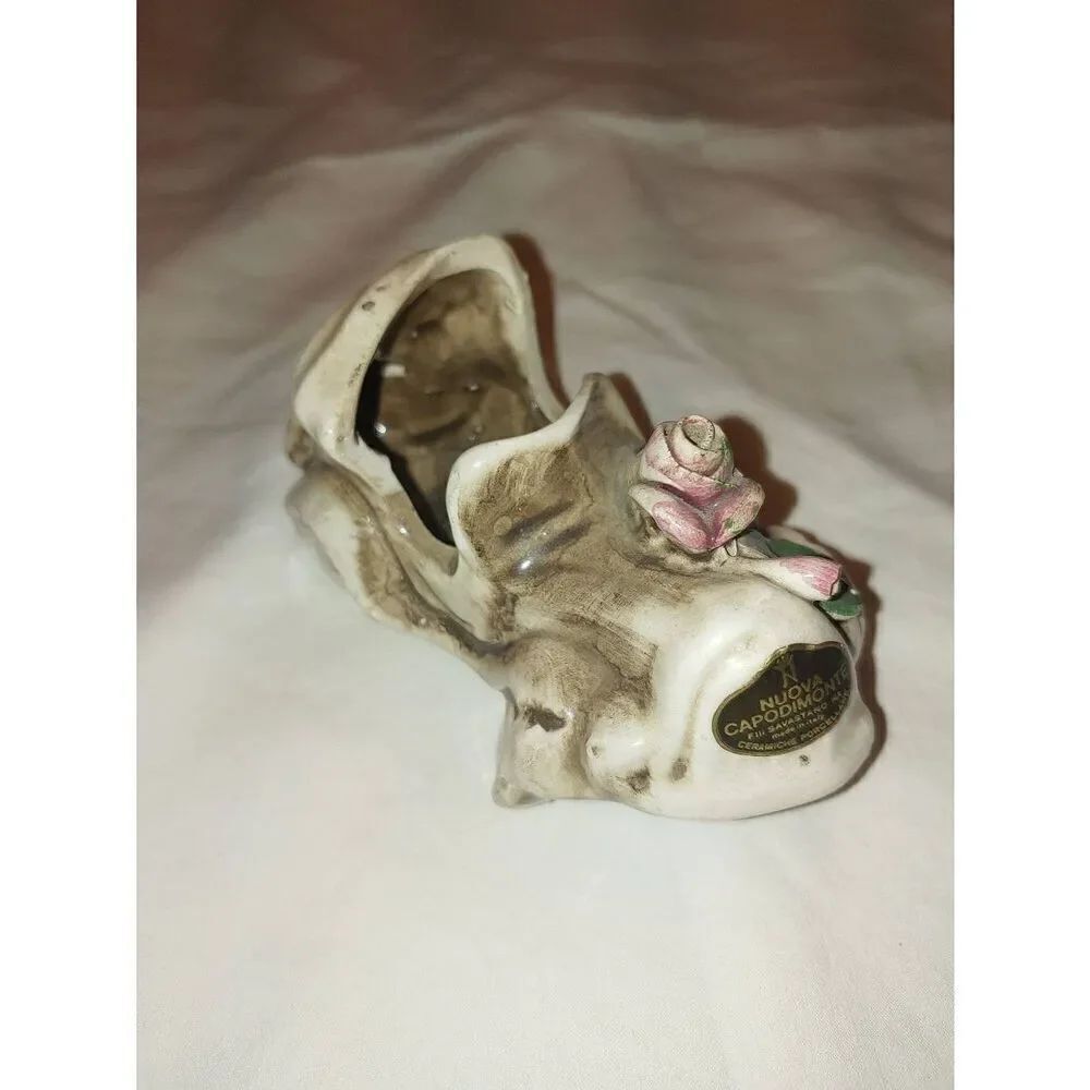 Nuova Capodimonte Vintage Car With Rose Bud Figurine